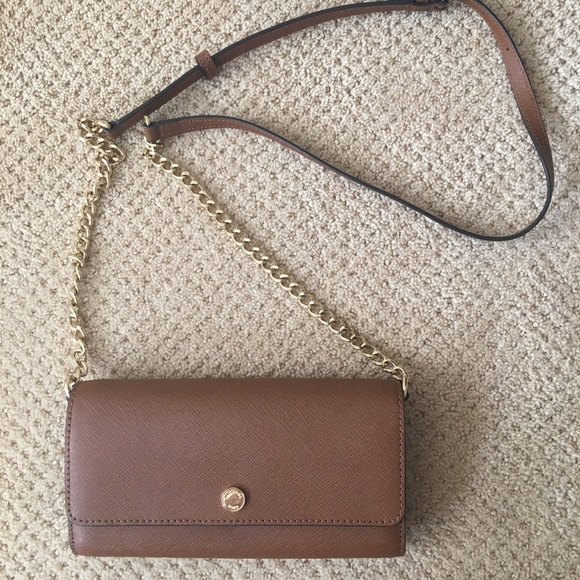 Excellent Preowned Michael Kors wallet on chain - Picture 1 of 4